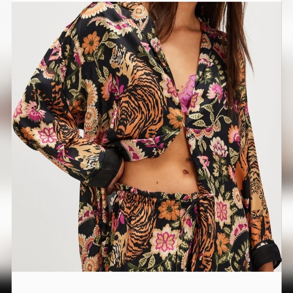 NWT FREE PEOPLE DREAMY DAYS PAJAMA SET TIGER SIZE Large - Picture 3 of 7